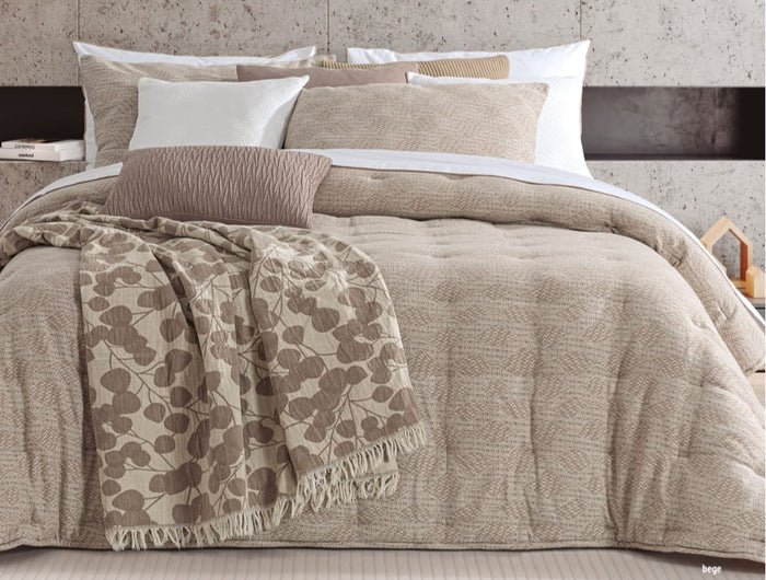 Felicidade é ter uma casa que conta a sua história